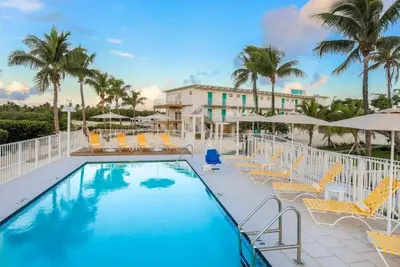 Image de Comfort & Convenience, 3 Classy Units, Free Breakfast, Free Parking, Pool