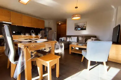 Image de Appartement lumineux 2 chambres, terrasse sud, parking, WiFi