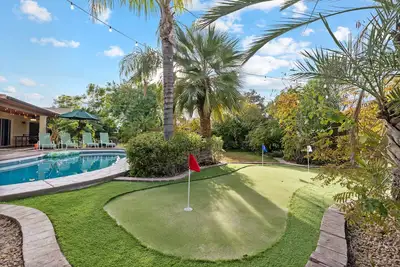 Image de Scottsdale Tropical Paradise - Heated Pool! Hot Tub! Golf! Amazing Yard!