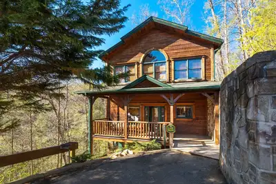 Image de Amazing Cabin in Gatlinburg Falls! Game Room! Sleeps 10!