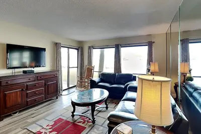 Image de Edgewater Villa #902 | Full-service resort!