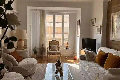 Image de One Bedroom apartment in Cannes Center a few steps from the Croisette and the Martinez Hotel - 2032