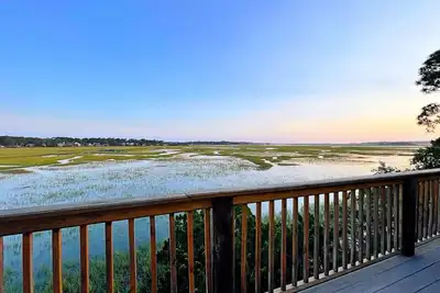 Image de Marsh view double decker ultimate privacy off the main paths. 862 Fiddlers Ridge