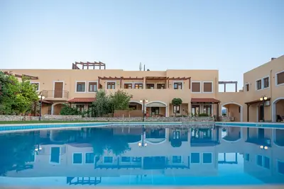 Image de Karoti 5a, 2 bedrooms with private pool in a complex