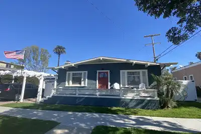 Image de Craftsman house 500 yards to beach and short walk to many restaurants