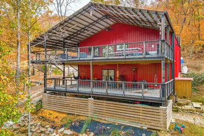 Image de Beaver Lake Home on 3 Acres w/ Lake Access!