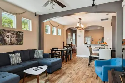 Image de Raymond James Stadium Hot Tub Home
