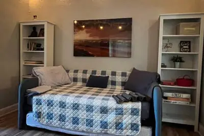 Image de Historic 1920's Bungalow - Minutes from Dtsp