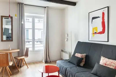 Image de Studio typique sur les Champs-Elysées - Bail civil