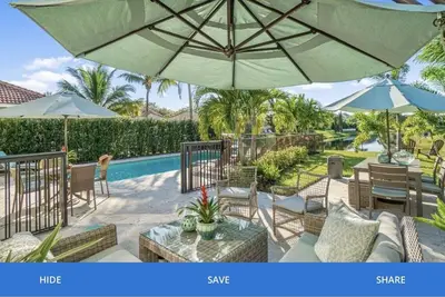 Image de Designers resort style home  near town and beach