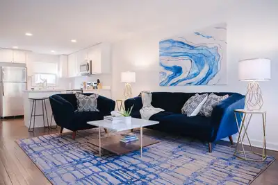Image de Sleeps 6, 3 Queen Beds, Centrally Located, Near Downtown Kc & County Club Plaza