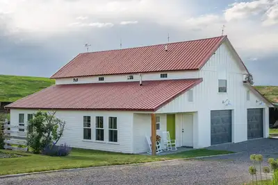 Image de Custom, Countryside Barndominium for Multi-Family near Bozeman