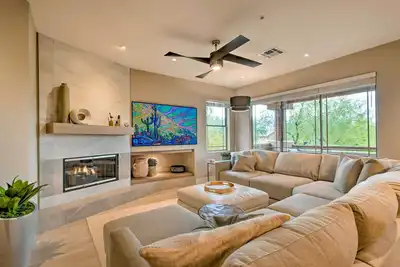Image de Resort Perks & Private Balcony: Scottsdale Condo!
