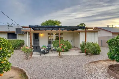 Image de Patio & Yard: Sun City Home Near Casinos