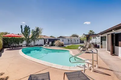 Image de 2 Mi to Old Town Scottsdale: Home w/ Pool Table!