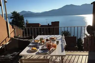 Lavinia apartment in Oggebbio with lake view