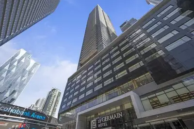 Image de Prestigious 2-Bdrm Condo - across from Scotiabank Arena
