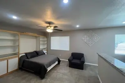 Image de Northwest 1br Jr. Suite with Laundry and Parking