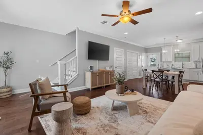Image de Home 4 U at Olive Bayou! Downtown Lake Charles
