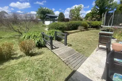 Image de Tranquil Retreat with Stunning Mountain and Country Views –Your Perfect Getaway!