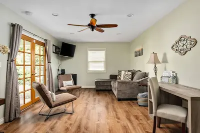 Image de Great Deals on Summer Stays!