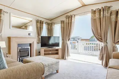 Image de 2 chambres à coucher à Looe