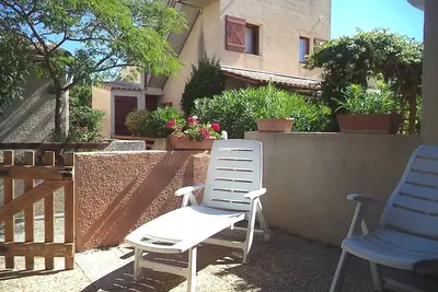 Image de Maison avec Mezzanine, 5 Couchages, Piscine, Près Plage - Gruissan