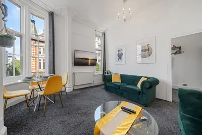 Image de Flat 2 - 3 Bed · Charming Three Bedroom Apartment