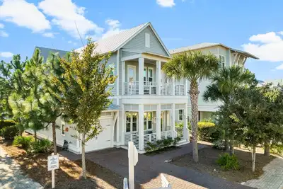 Image de Prominence 30a Agave House - Golf Cart, 2 Pools, 4 Bikes, Free Golf, Sleeps 10