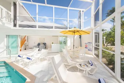 Pools of the Kai 11: Beach Condo w/ Heated Pool Atrium in Cayman Kai