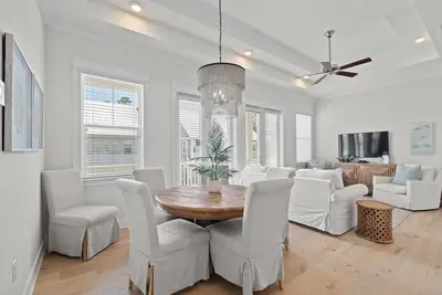 Image de Prominence North #89c - Sun Times | Near Beach