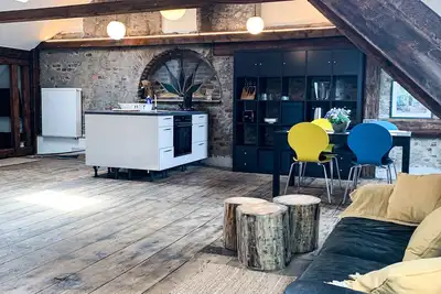 Image de Modern, cozy and central in the most beautiful house in town