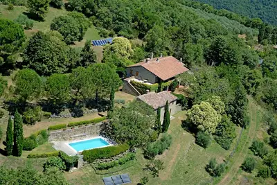 Image de Casetta Comfortable country house and pool in a charming hilly landscape