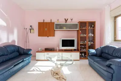 Apartment in a strategic point 5 minutes from the sea 10 minutes from the center