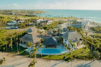 Image de Unique luxury villa with full staff and ocean view