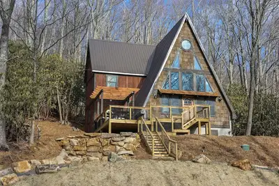 Image de Brand New A-Frame Cabin on Beech Mountain!