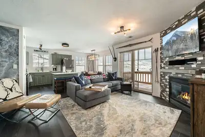 Image de New to Market! Stunning Views, Close to Dv Gondola, Amenities Galore, Near Park City Main Street!