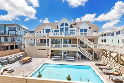 Luxury, Oceanfront, Pool, Elev, Rec Rm, Beach Access, Ocean Views! Wl983, Fairlight