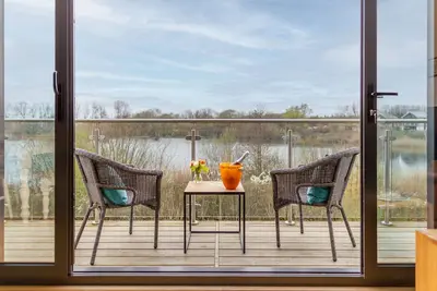 Image de Stunning Dog Friendly, Luxury Lakeside House with Roof Terrace