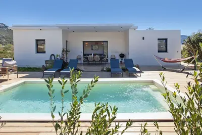 Image de Casa Vostra avec piscine, au Calme, Ă 7 min des plages de Sable et de Calvi