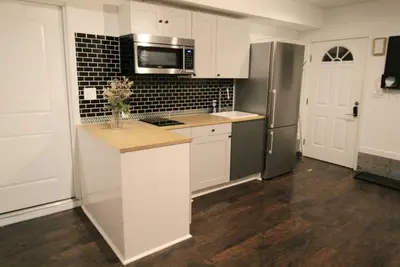 Image de 6min to Newark airport\/Jersey Garden & close to Ny
