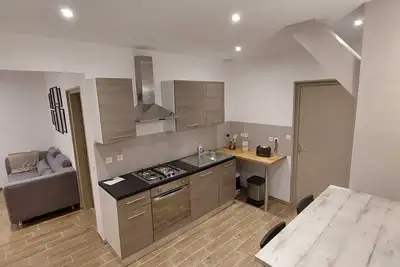 Image de Logement rénové, tout confort, au coeur d'un joli petit village
