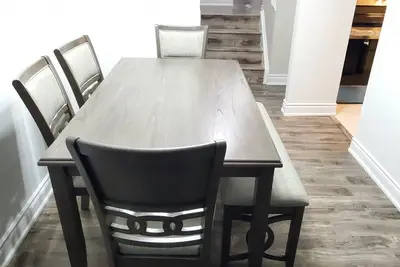 Image de 3bd house with basement in Brampton close to Hwy 410