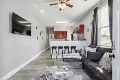 Image de 10min drive to French Quarter/Bourbon*Free Parking