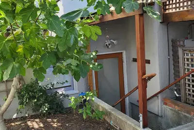 Image de Beautiful North Berkeley private 1 bedroom flat