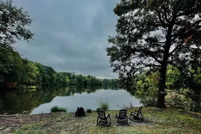 Image de #24 *Serenity* A Lakefront Cottage Retreat