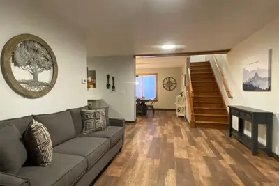Image de #9 - *Stunning*Renovated* *4br House*