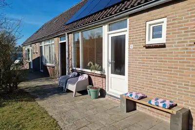Image de Renovated holiday home including air conditioning, nearby beach and sea!