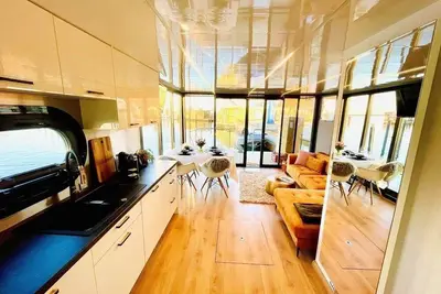 Image de Houseboat for 5 guests with 75m² in Heiligenhafen (172289)