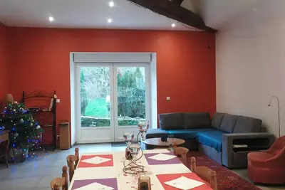 Image de proche des thermes maison au calme idéale pour curistes ou randonneurs